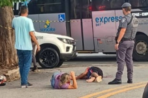 Homicídio na zona oeste: Dois corpos estirados no chão